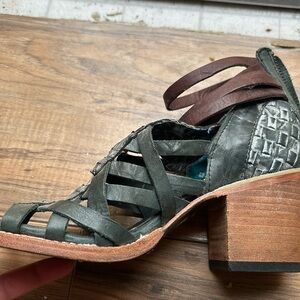 Heeled sandal